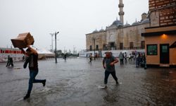 Dikkat! AKOM uyardı İstanbul'a yağış geliyor