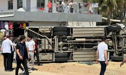 Otel servisi kaza yaptı 28 kişi yaralandı