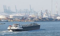 Belçika'nın Antwerp Limanı'nda petrol sızıntısı oldu