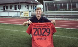 Josip Stanisic 5 yıllığına Bayern Münih'e transfer oldu