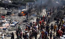 İsrail, güvenli bölgeyi bombaladı: 71 ölü