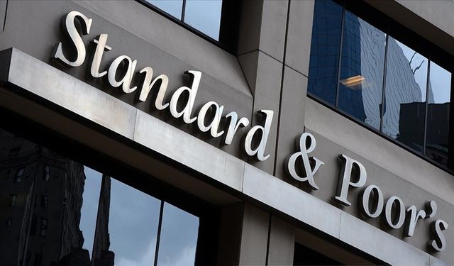 S&P Türkiye'nin kredi notu görünümünü yükseltti