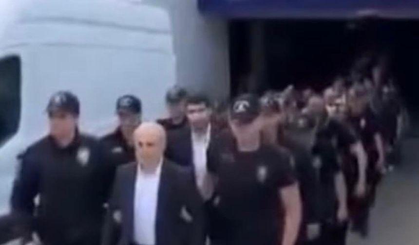 Bu bayramın kurbanlıkları siyasi hasımlar!