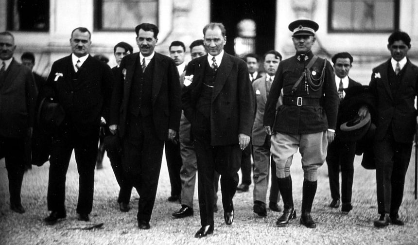 Atatürk hangi içeceğin millî içecek olmasını istedi?